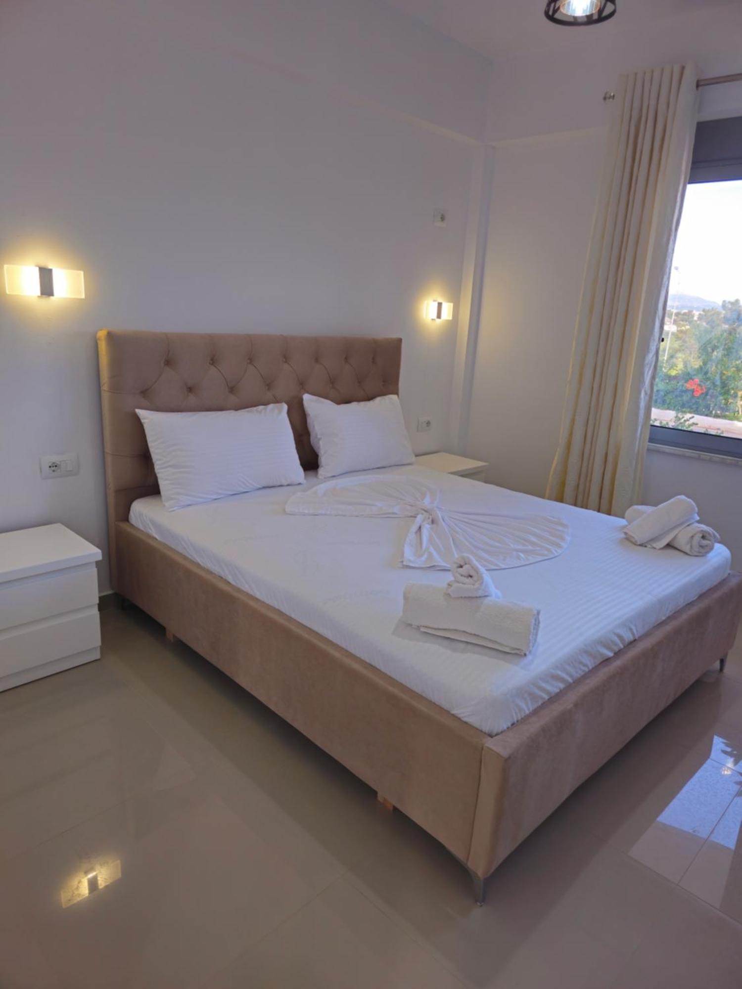 Hotel Irini Sarande Exterior photo
