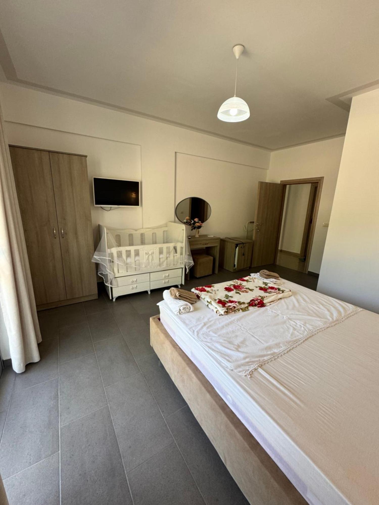 Hotel Irini Sarande Exterior photo