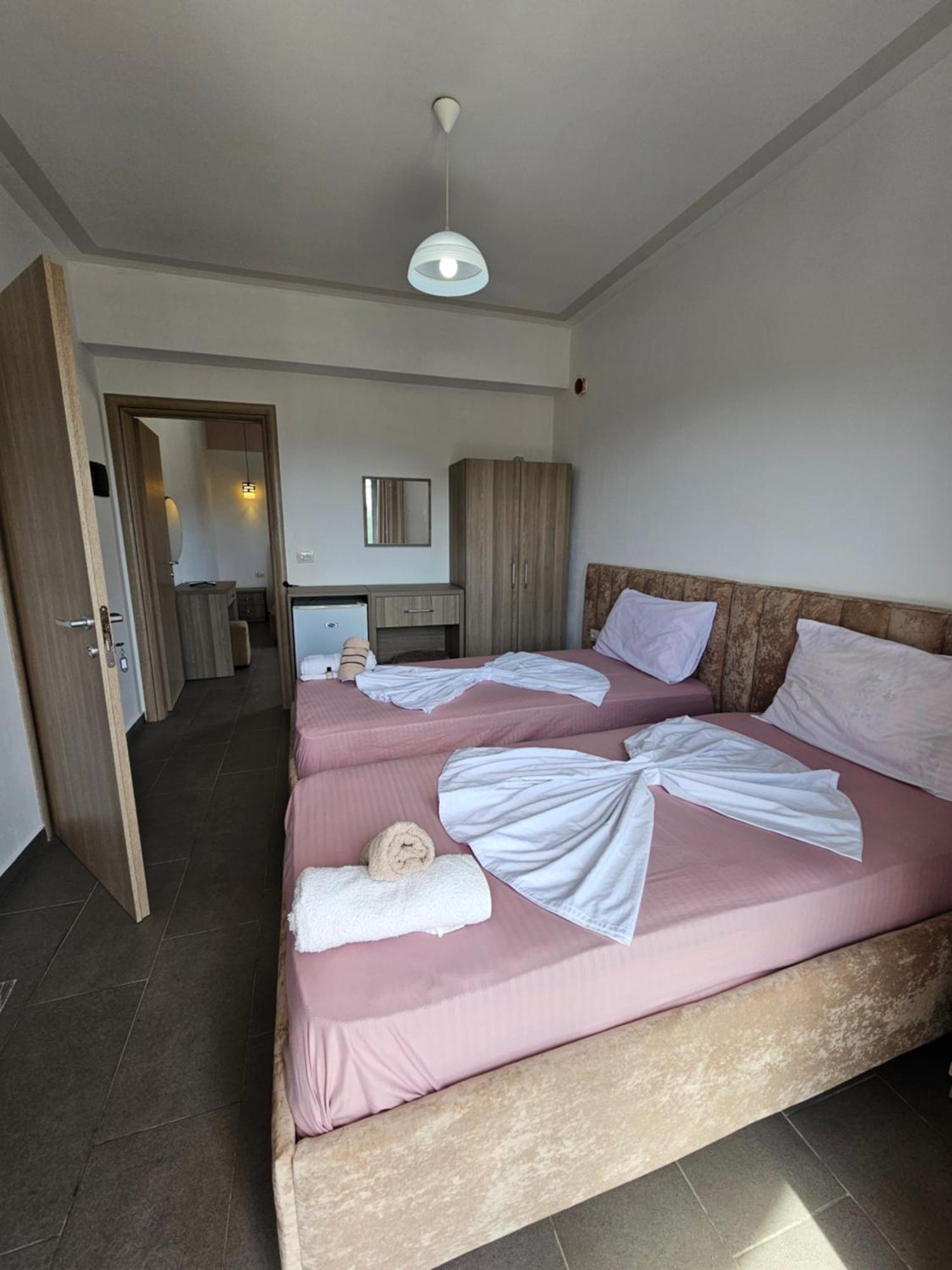 Hotel Irini Sarande Exterior photo