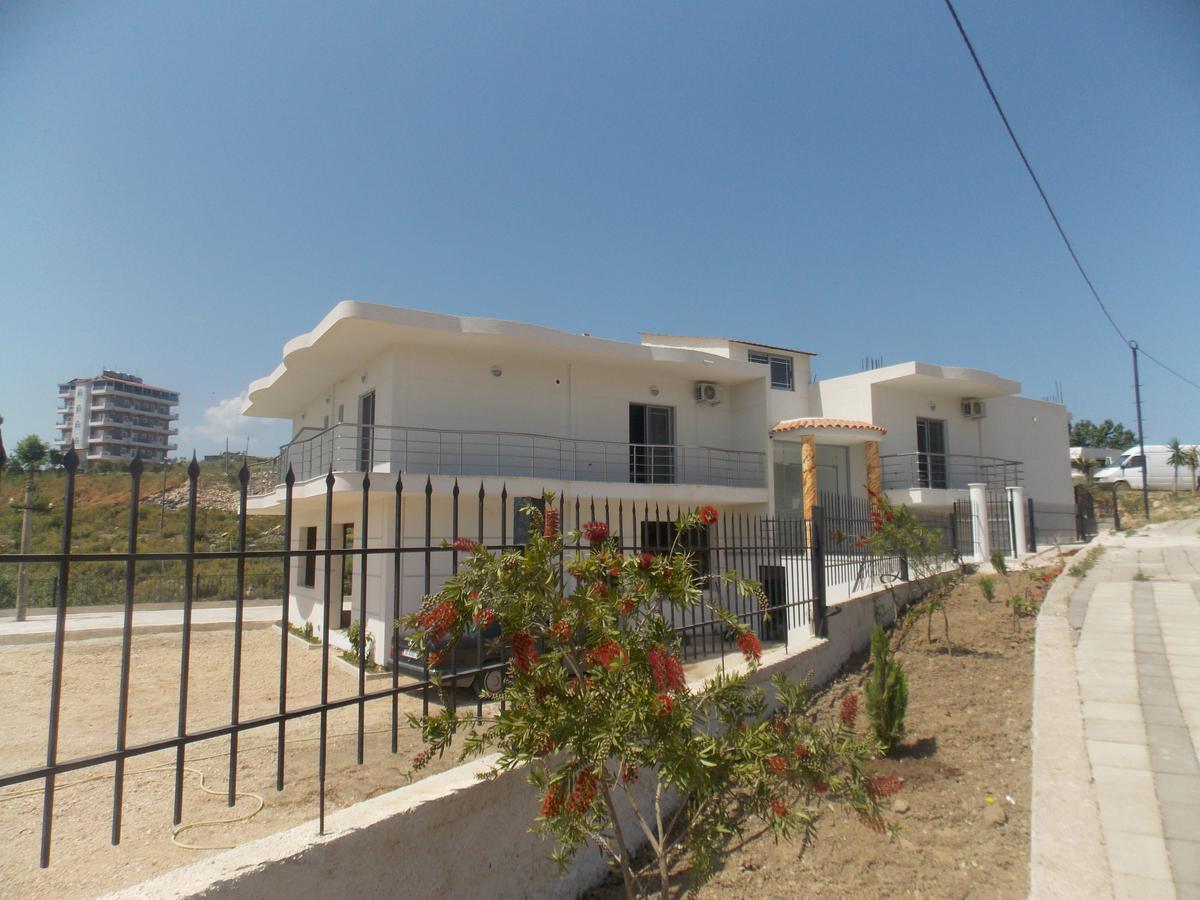 Hotel Irini Sarande Exterior photo